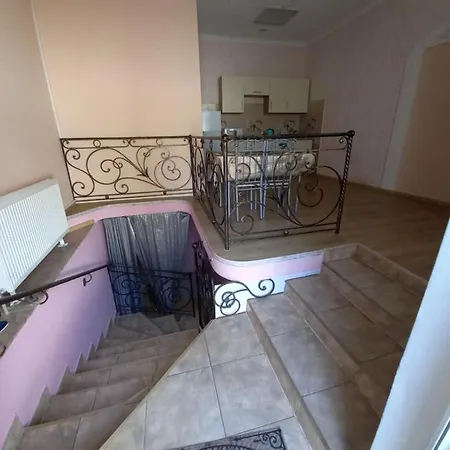 Lejlighed двухярусная в центре мукачева, улица мира Mukatjevo