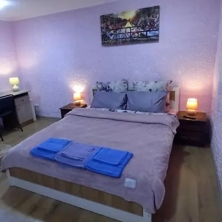 двухярусная в центре мукачева, улица мира