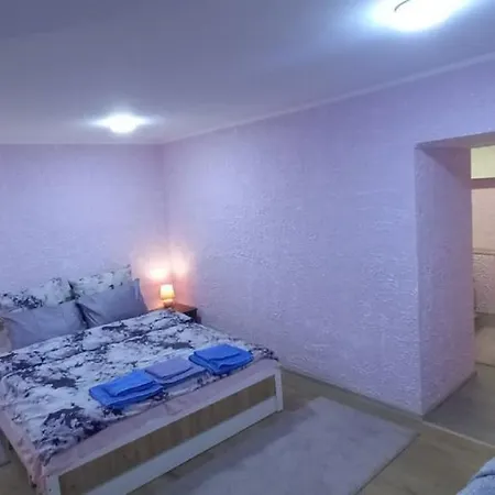 двухярусная в центре мукачева, улица мира Apartment *