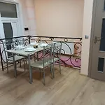 двухярусная в центре мукачева, улица мира * Mukacheve
