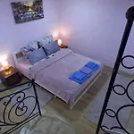двухярусная в центре мукачева, улица мира Apartment *